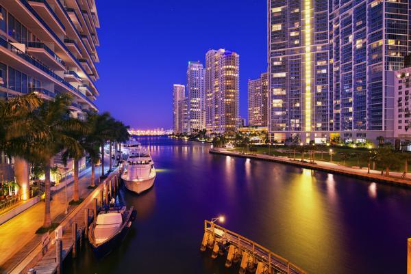 Luxury Limo Service Miami